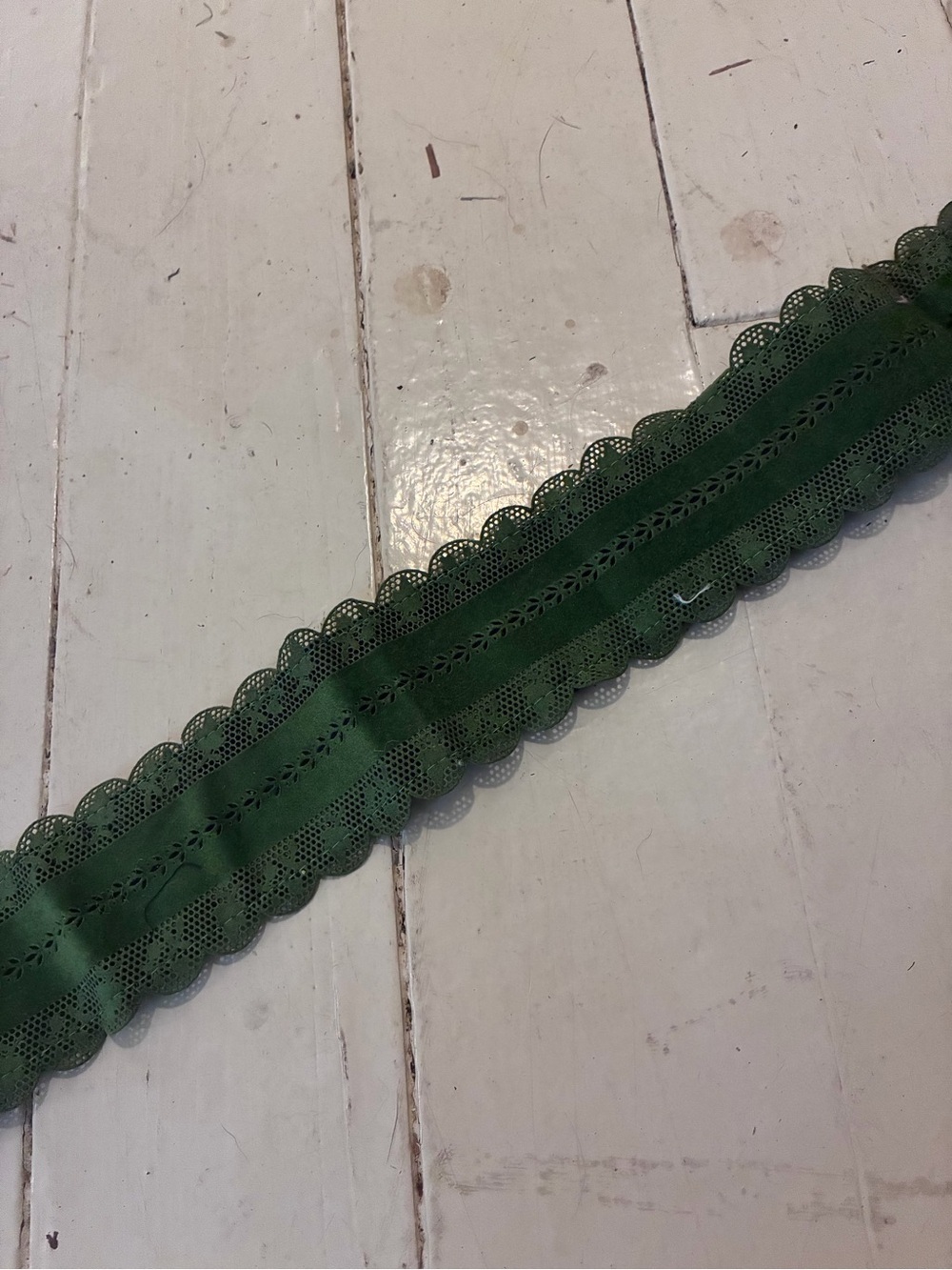 Zohra Vintage Antique Emerald Green Leather Lace Style Floral Costume Belt